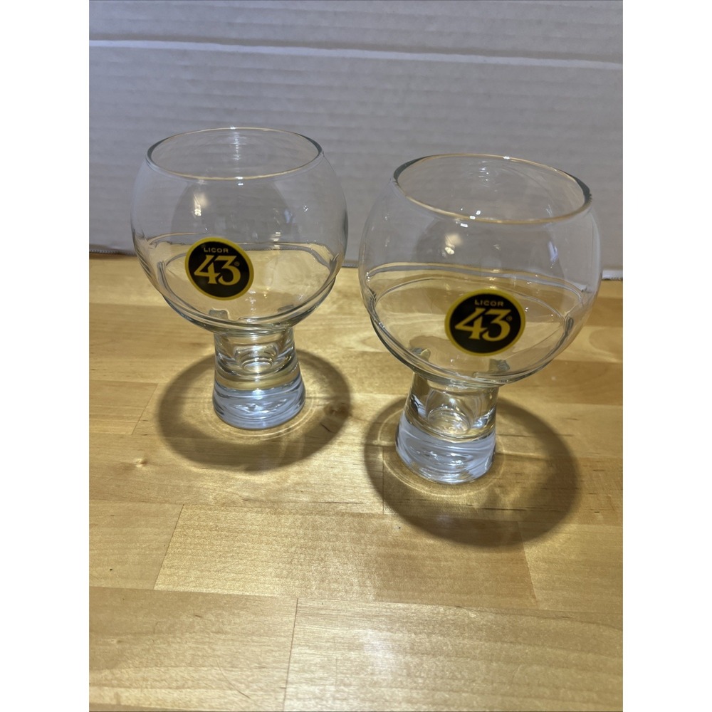 Set of 2 Licor 43 Barware Glasses Spanish Liqueur Cocktail Goblets Nice